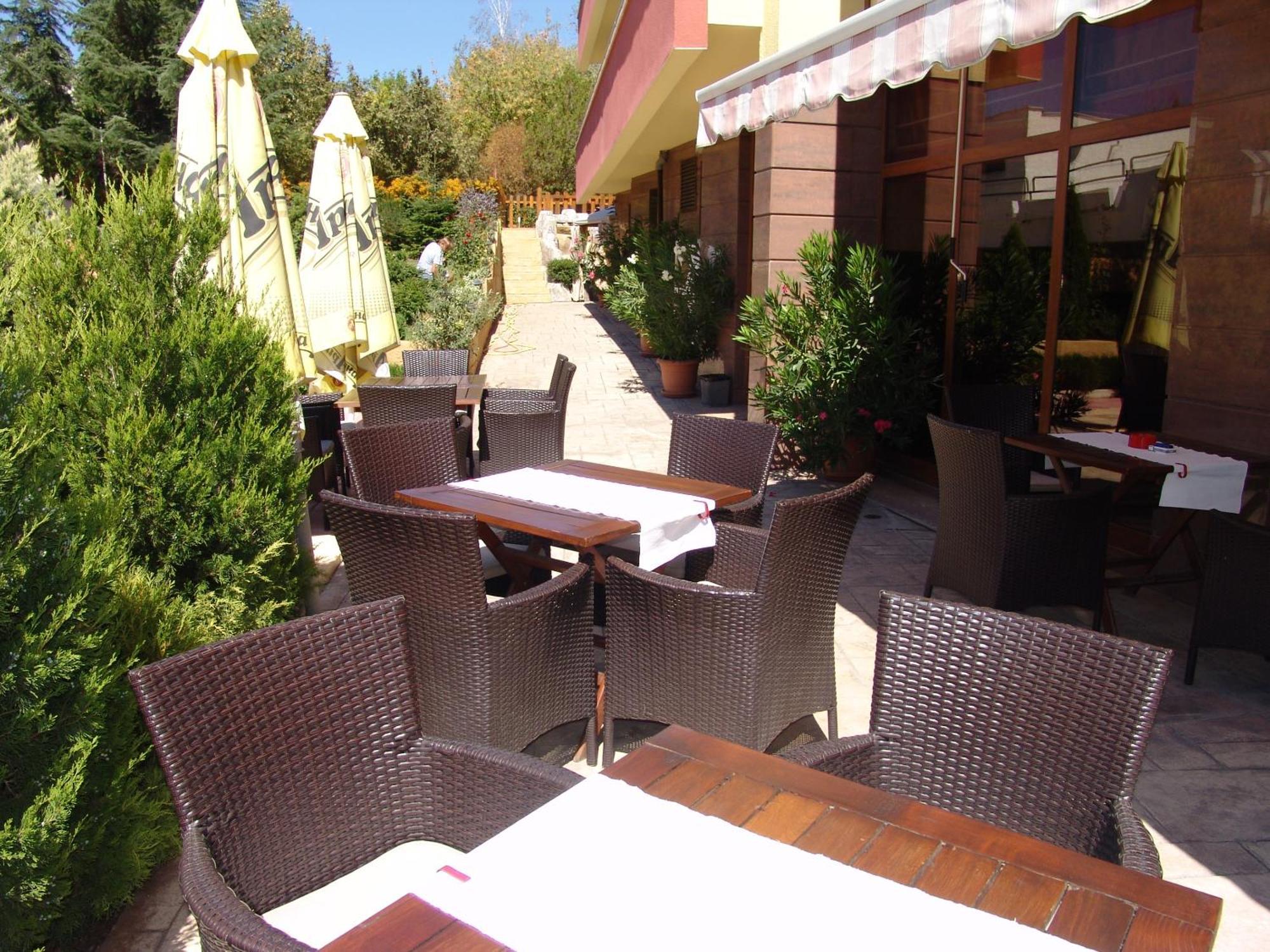 Hotel Buena Vissta Primorsko Bagian luar foto