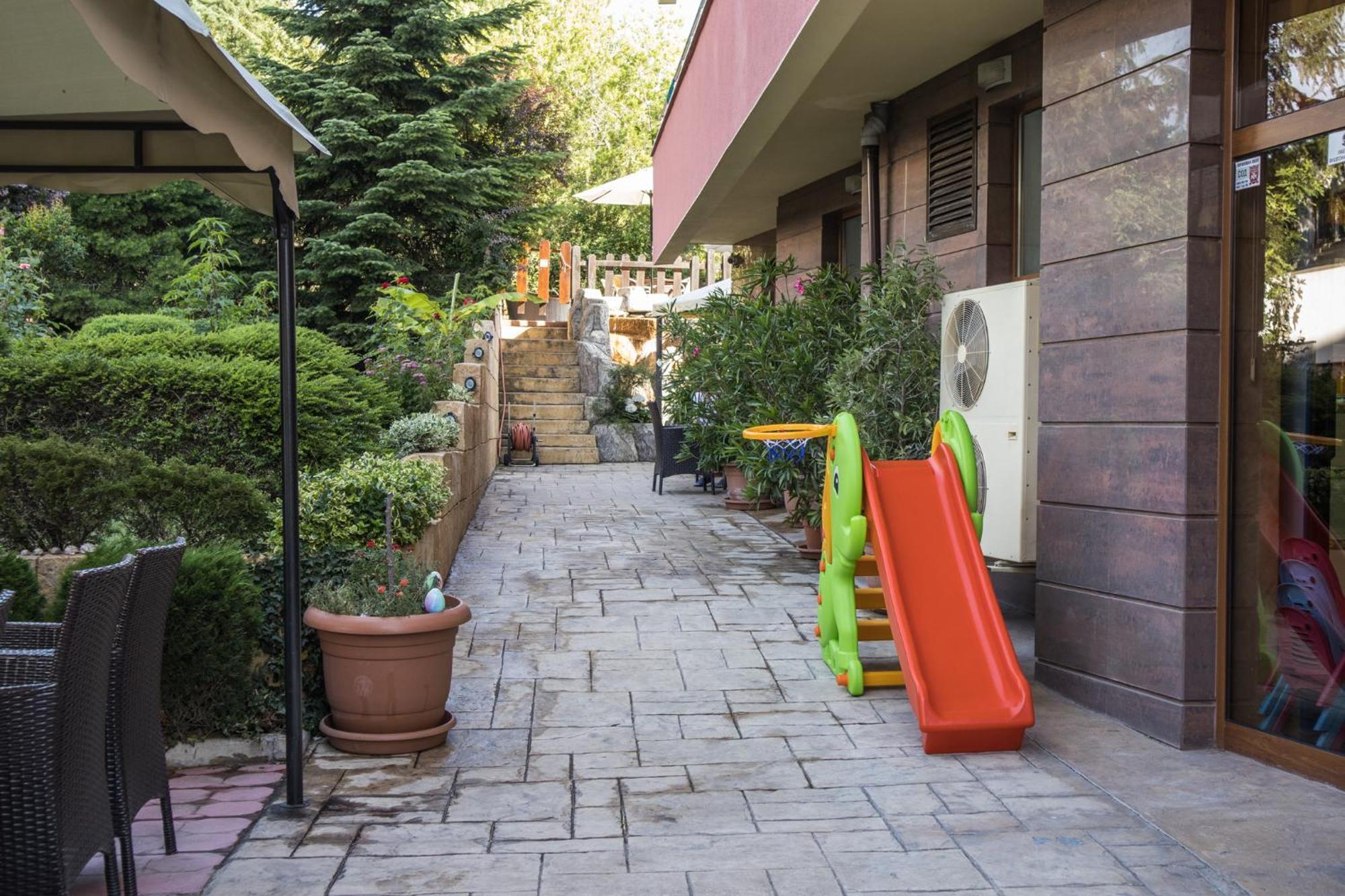 Hotel Buena Vissta Primorsko Bagian luar foto